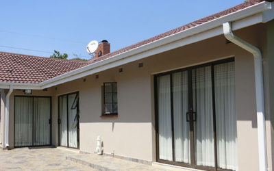 SEAMLESS GUTTERS VS TRADITIONAL SECTIONED GUTTERS IN ZIMBABWE
